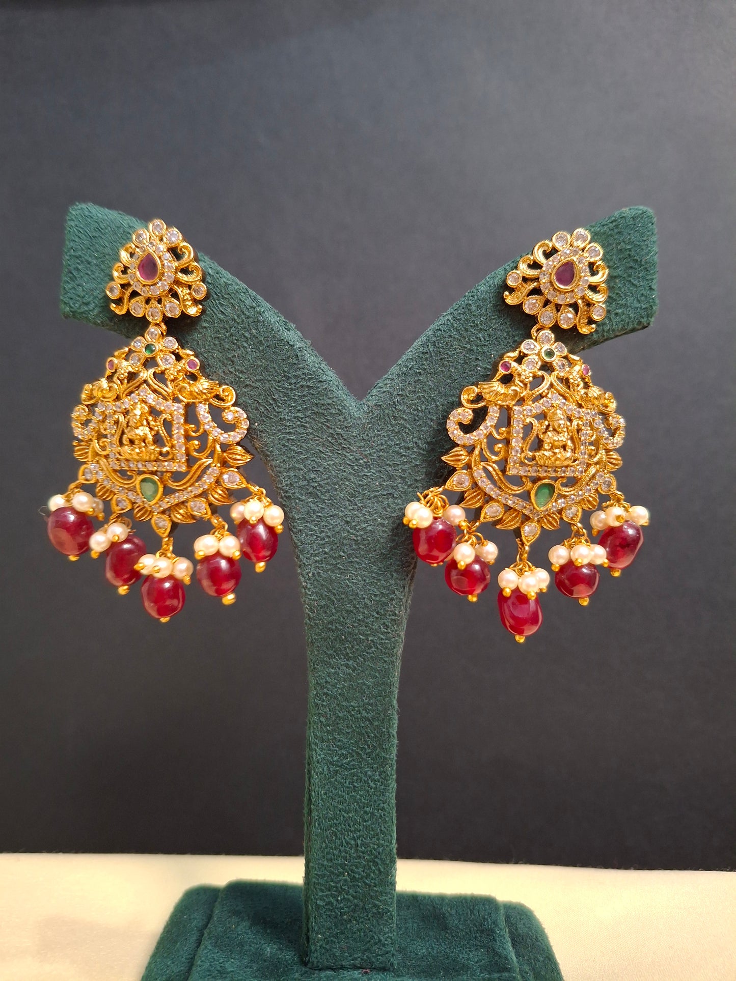 Divine Maa Lakshmi Pearl & Maroon Bead Pendant Set with Lotus-Inspired Chain & Earrings