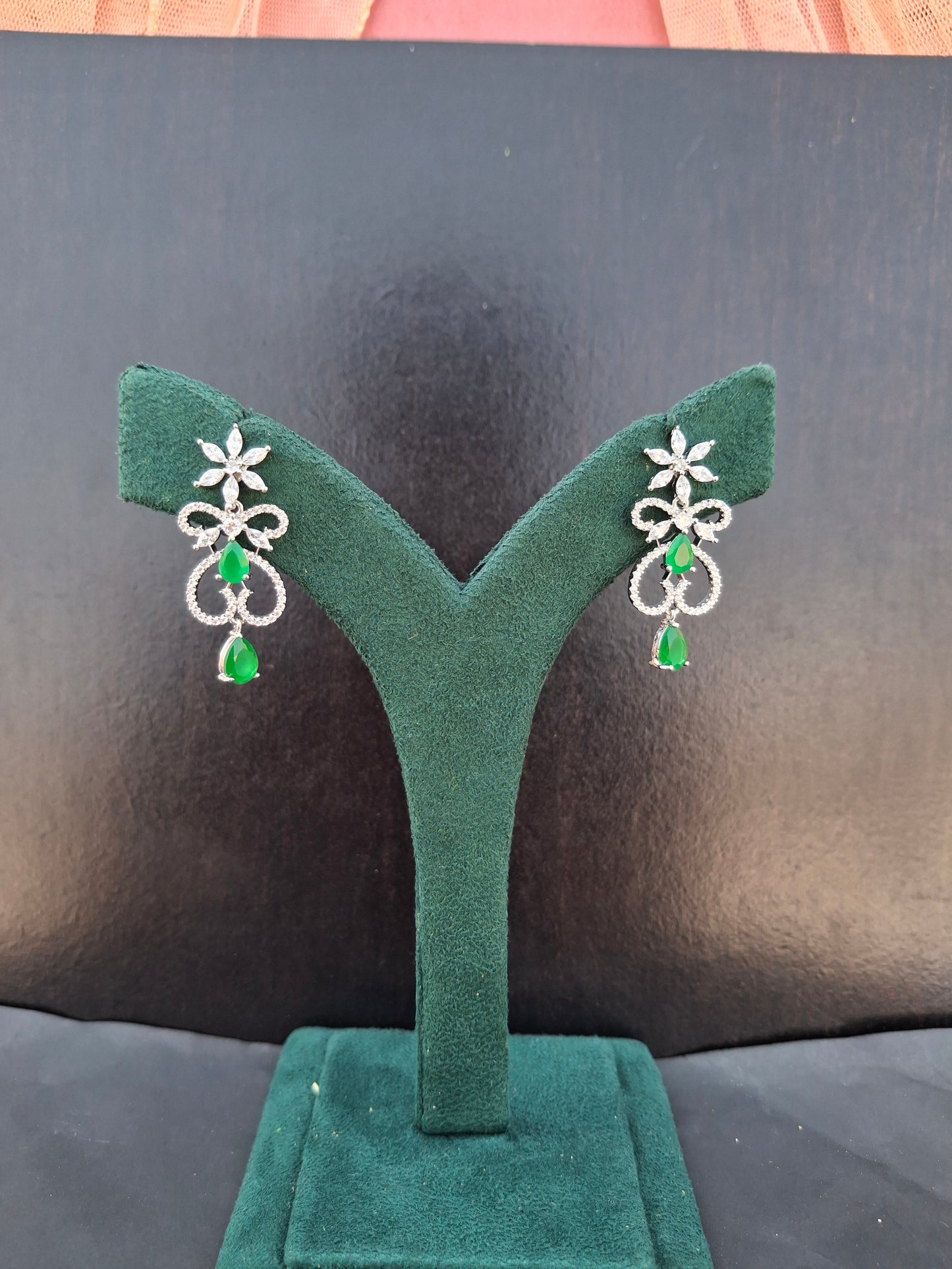 Emerald Grace Heart Shaped American Diamond Necklace Set