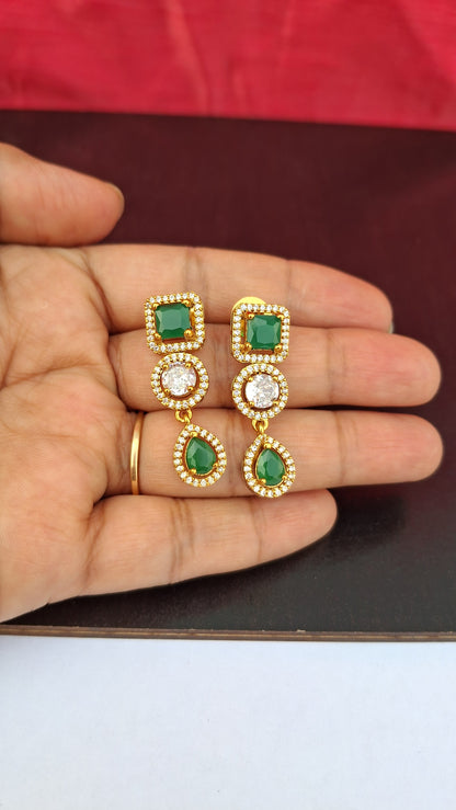 Elegant Green and White Kundan Necklace Set