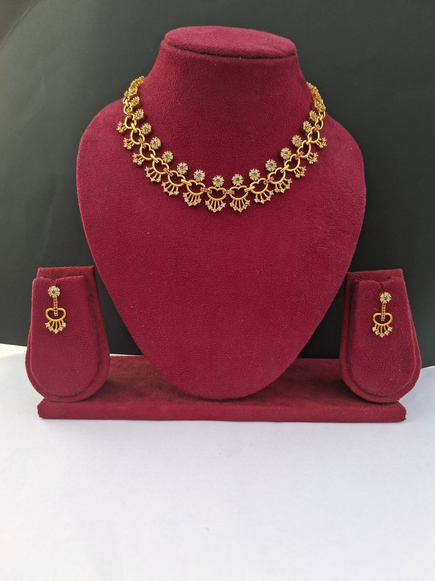 Elegant Heart-Link AD Necklace Set with Green & Pink Accents