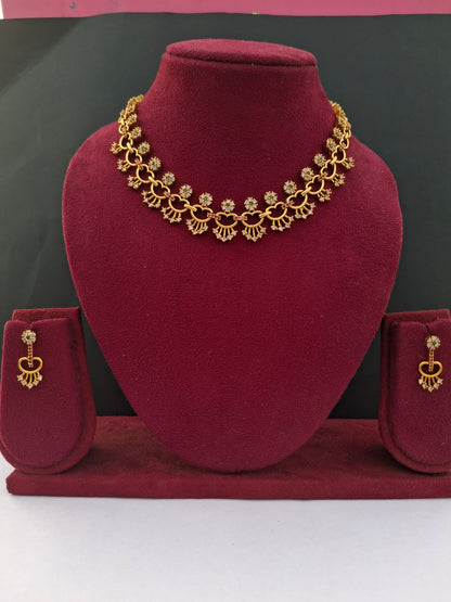 Elegant Heart-Link AD Necklace Set with Green & Pink Accents