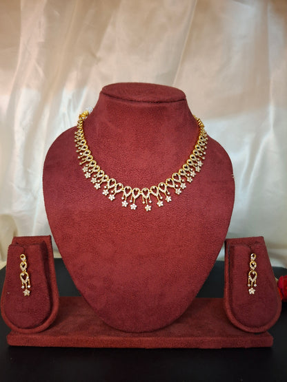 White AD Star-Shaped Necklace Set