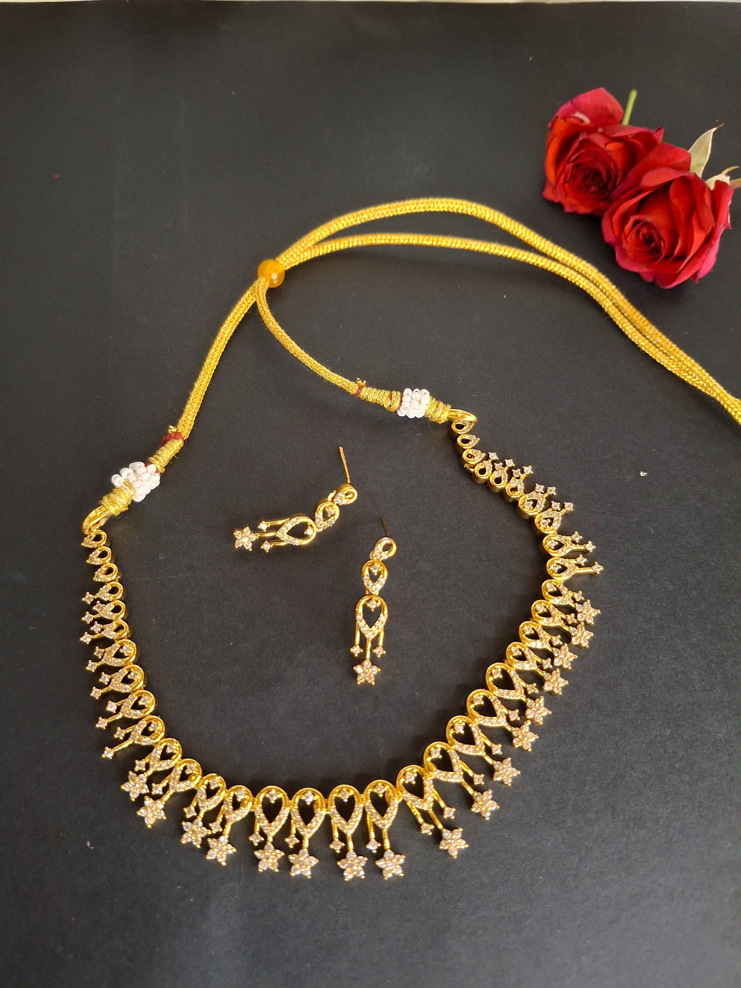 White AD Star-Shaped Necklace Set