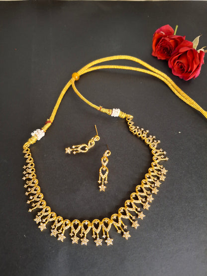 White AD Star-Shaped Necklace Set