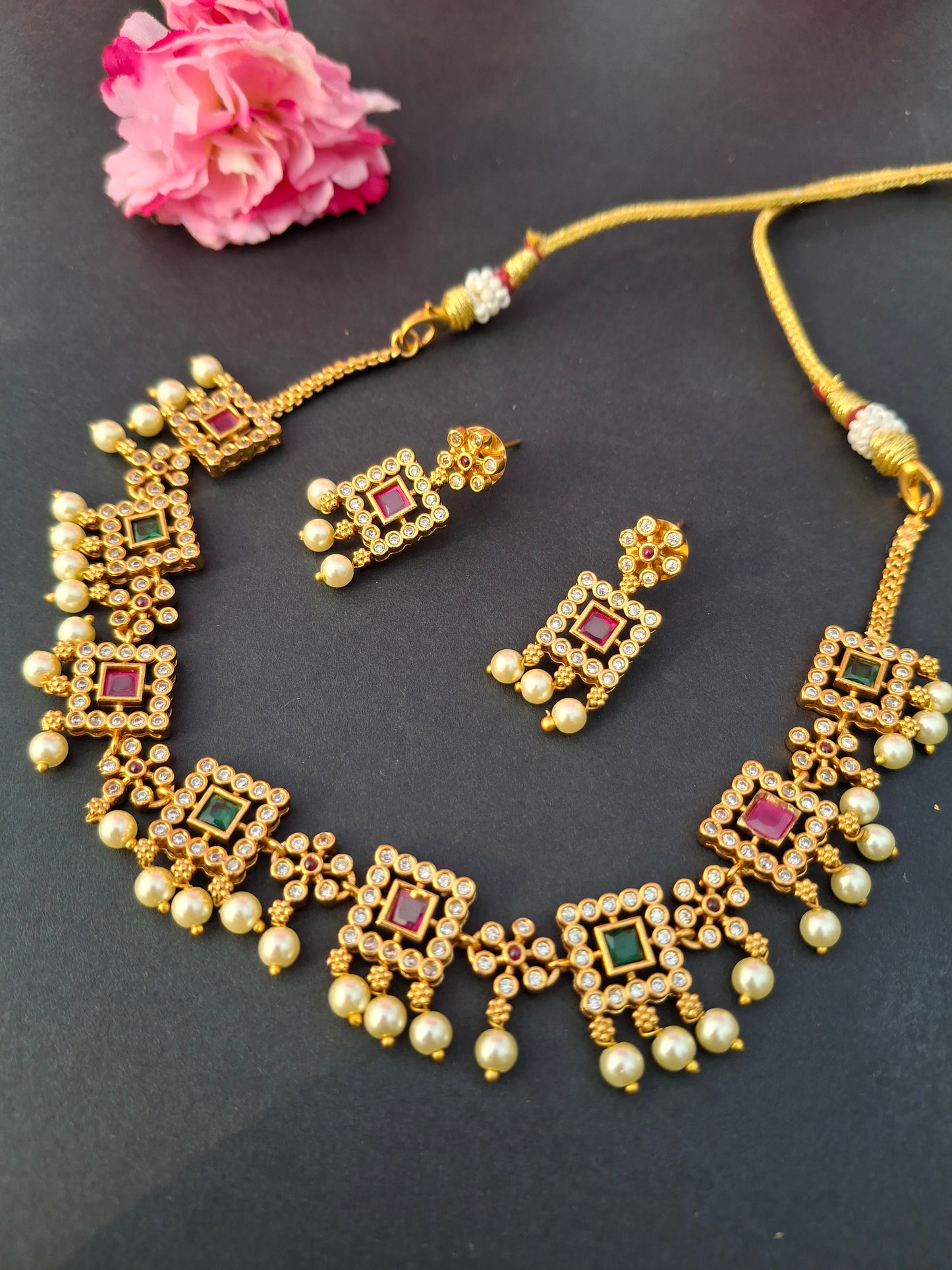 Traditional Kundan Choker Necklace Set with Earrings