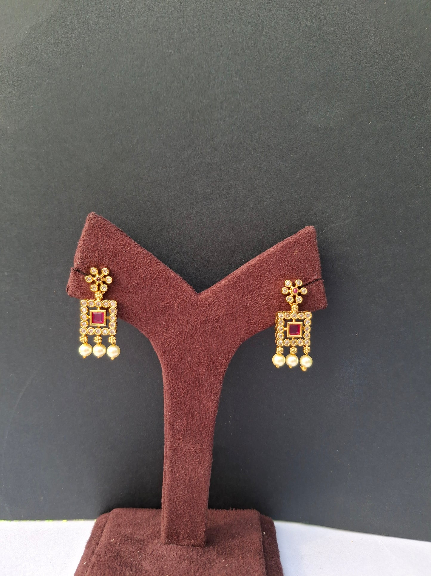 Traditional Kundan Choker Necklace Set with Earrings