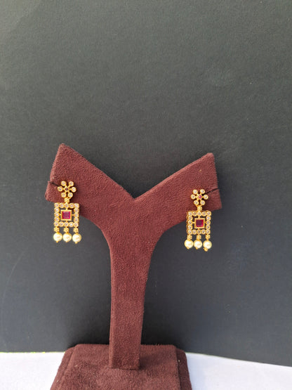 Traditional Kundan Choker Necklace Set with Earrings