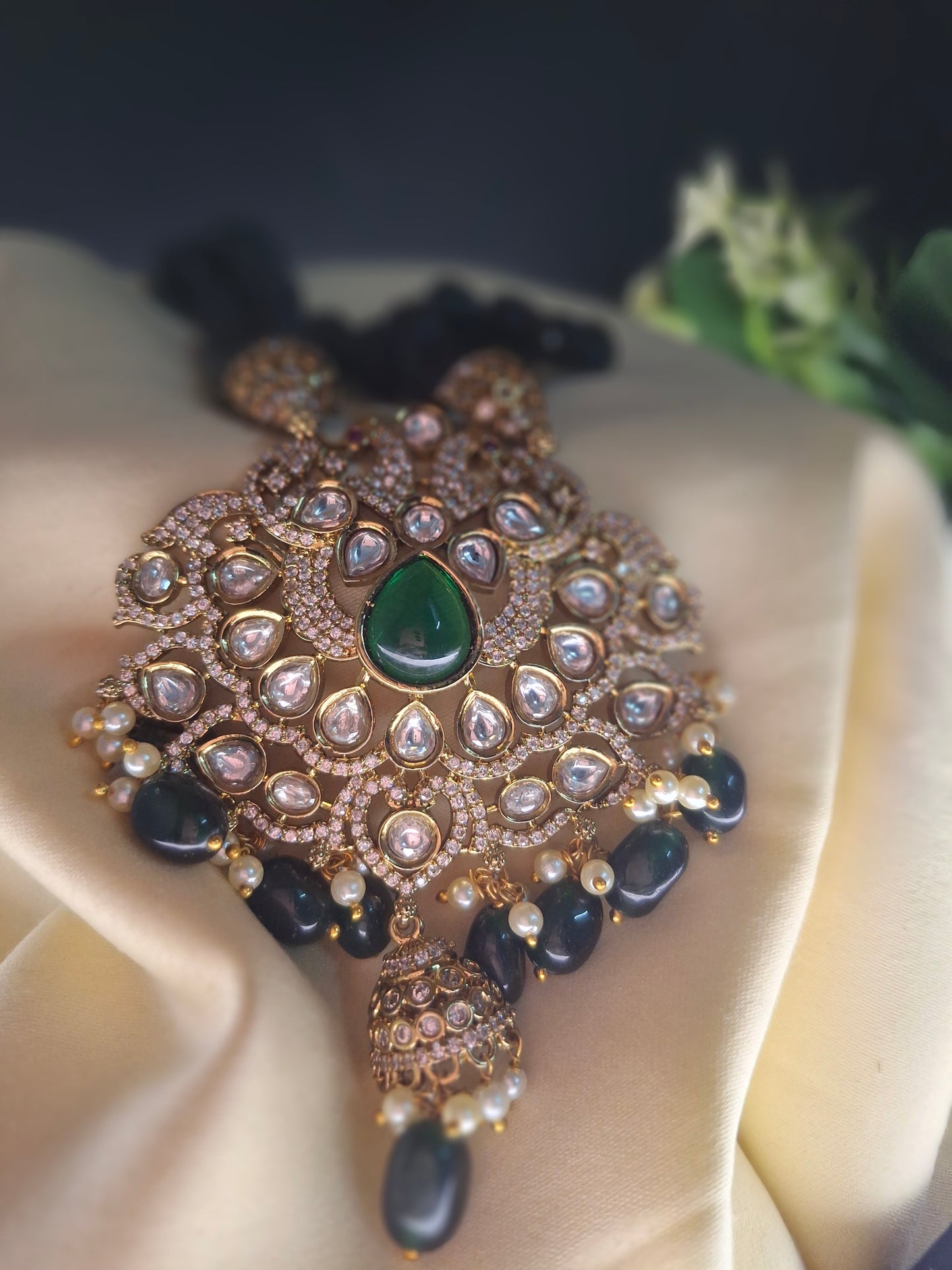 Emerald Green Beaded Necklace Set with Antique Kundan Pendant
