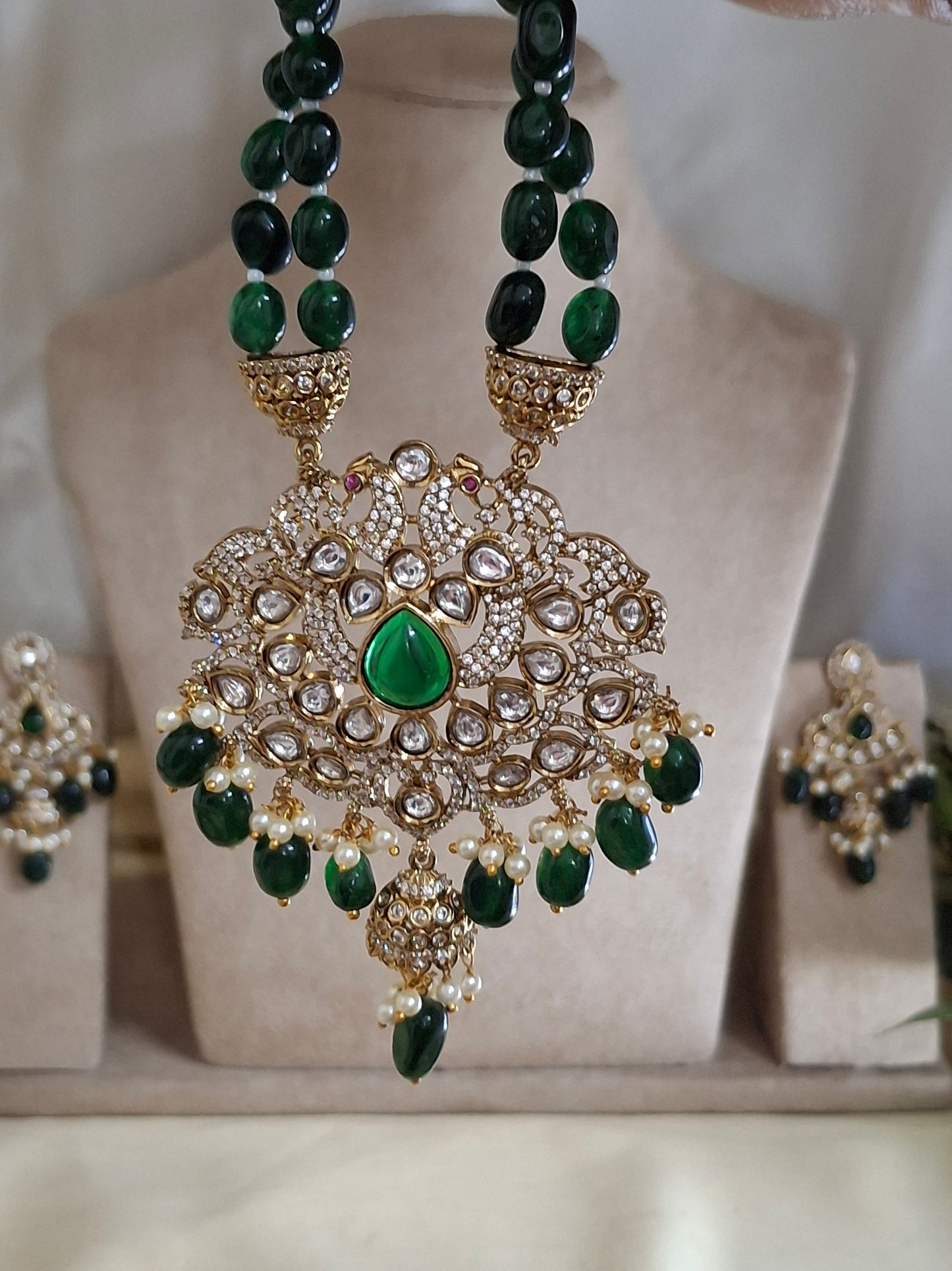 Emerald Green Beaded Necklace Set with Antique Kundan Pendant