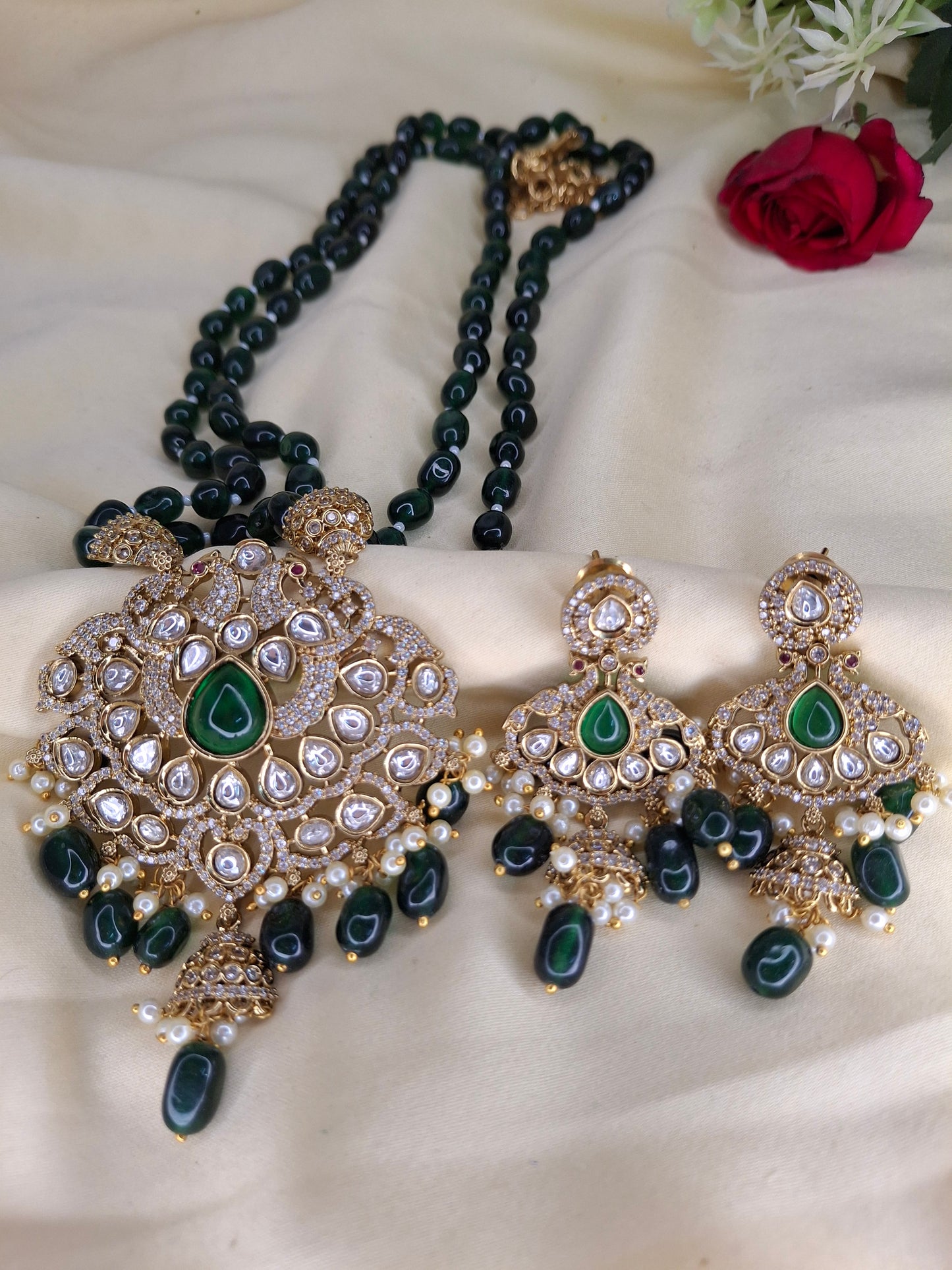 Emerald Green Beaded Necklace Set with Antique Kundan Pendant