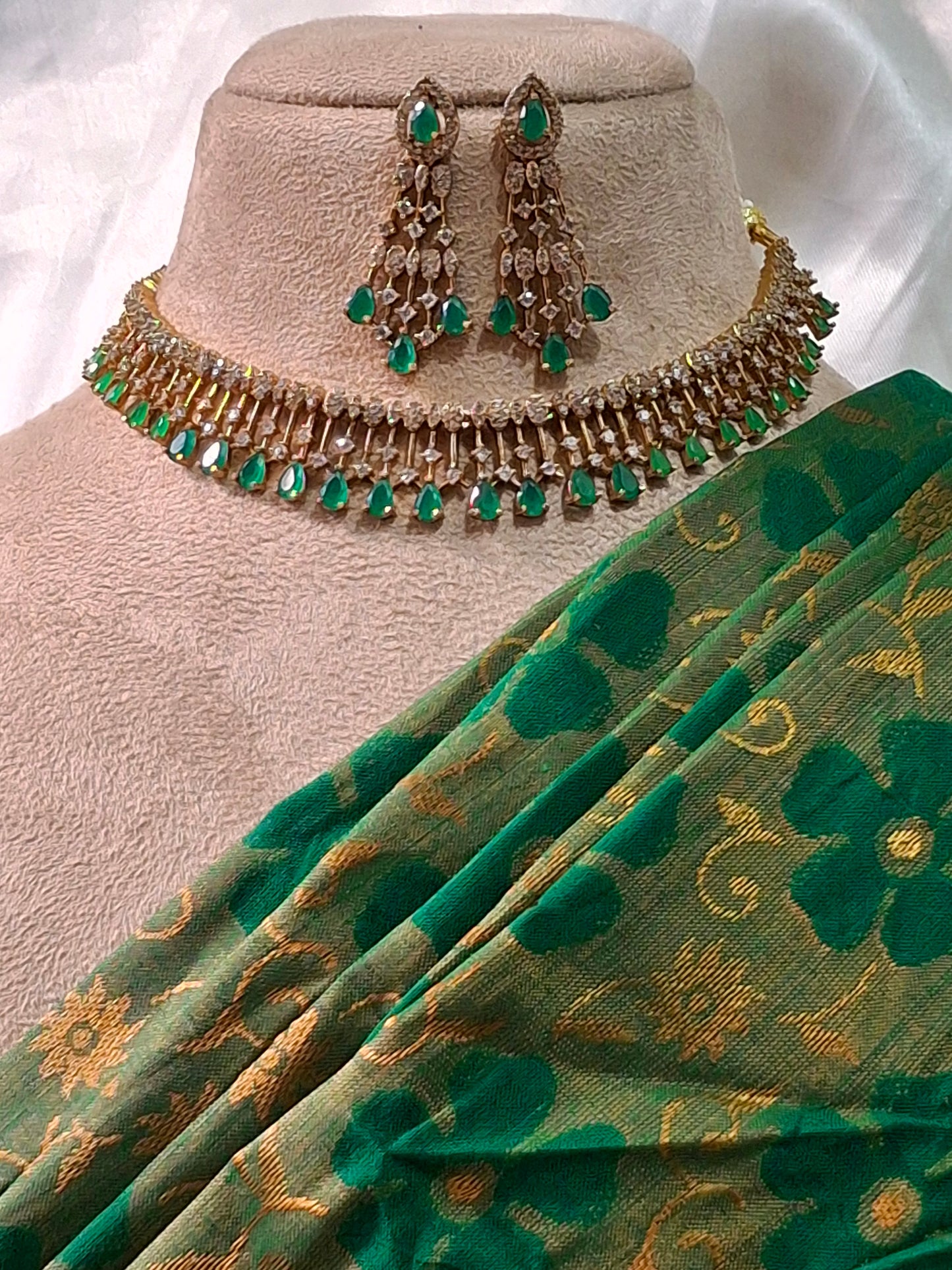 Emerald Green Stone Drop Choker Set