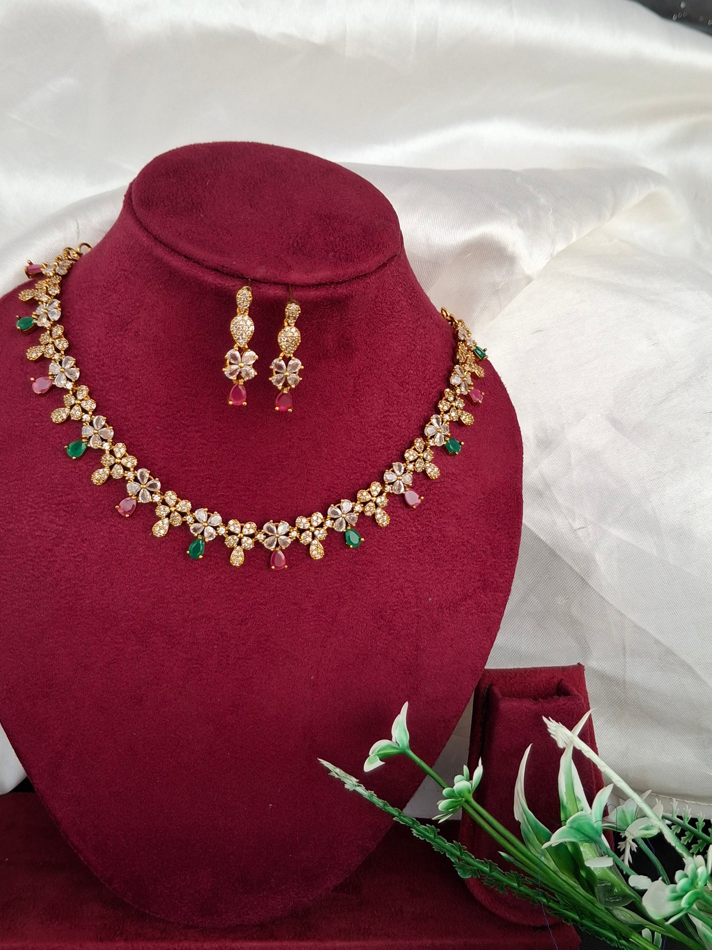Blossom Radiance Necklace Set
