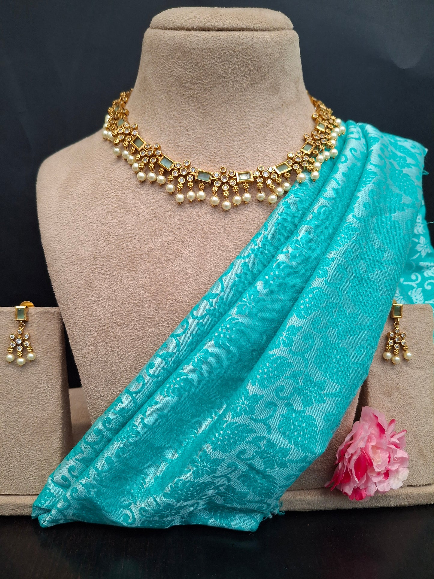 Classic Gold-Toned Kundan & Pearl Drop Necklace Set